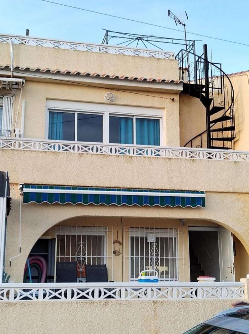 Maison indépendante de ville, proche de tous commerces House in Vega Baja del Segura