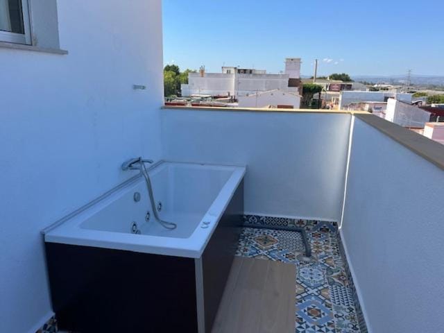ALZIRA BONITA APARTAMENTO CON TERRAZA Y JACUZZi EXTERIOR Apartment in Valencian Community