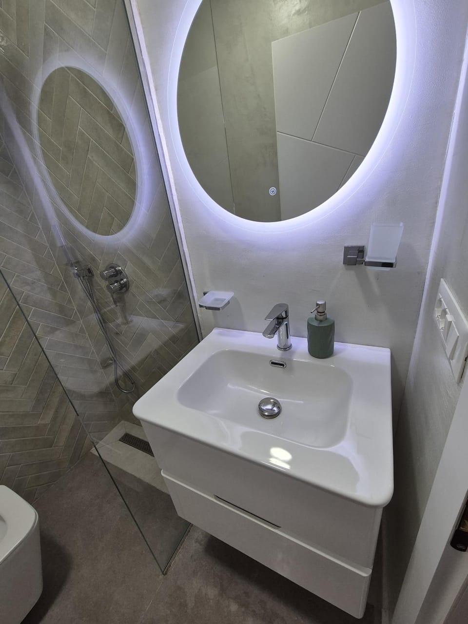 Shower, Bathroom