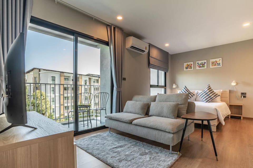 Balcony/Terrace, Bedroom, air conditioner