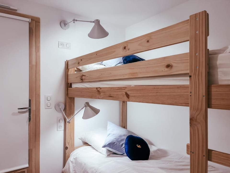 Bed, Photo of the whole room, Bedroom, bunk bed