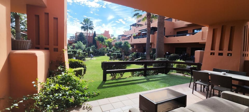 Property building, Balcony/Terrace