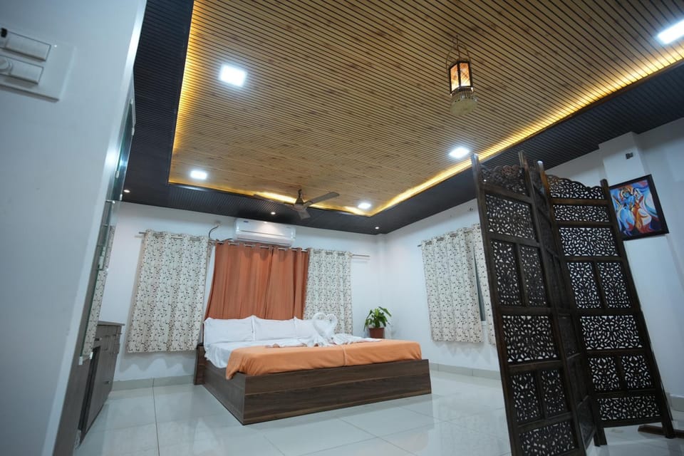 Bedroom, wardrobe