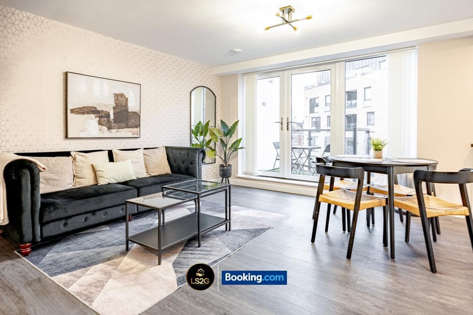 TV and multimedia, Balcony/Terrace, Balcony/Terrace, Living room, Dining area