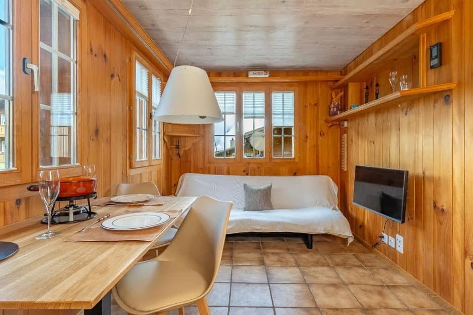 Mountainview Fireplace & Garden Bbq Apartment in Canton of Bern (Region)