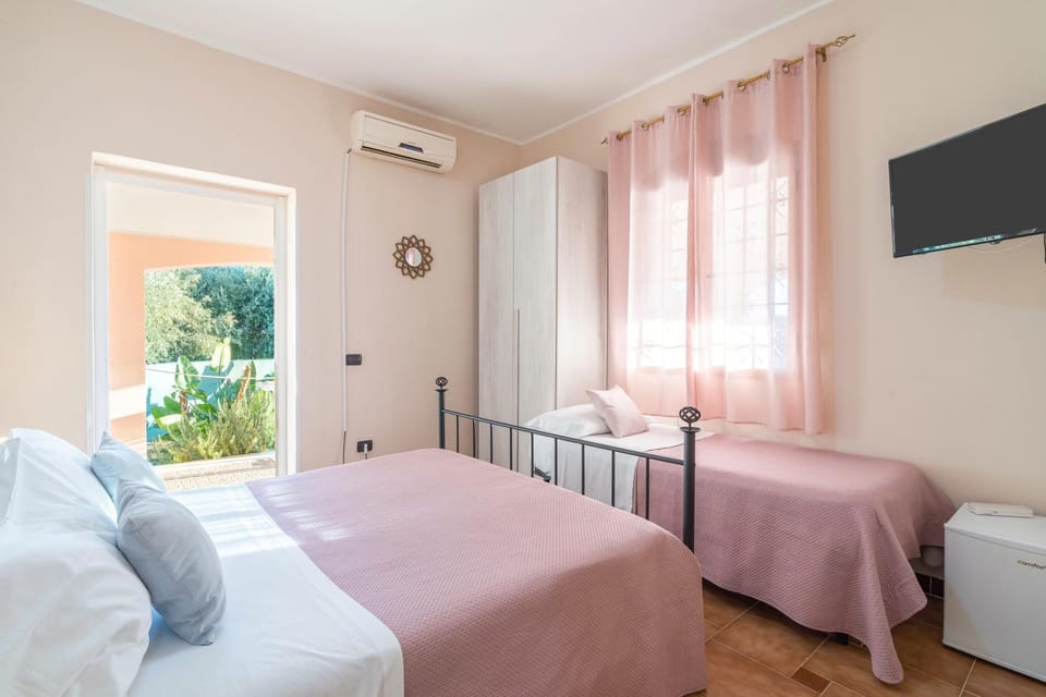 Property building, Living room, Bedroom