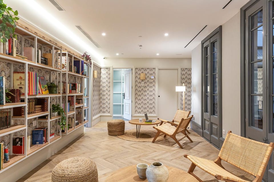 Library, Living room, Seating area