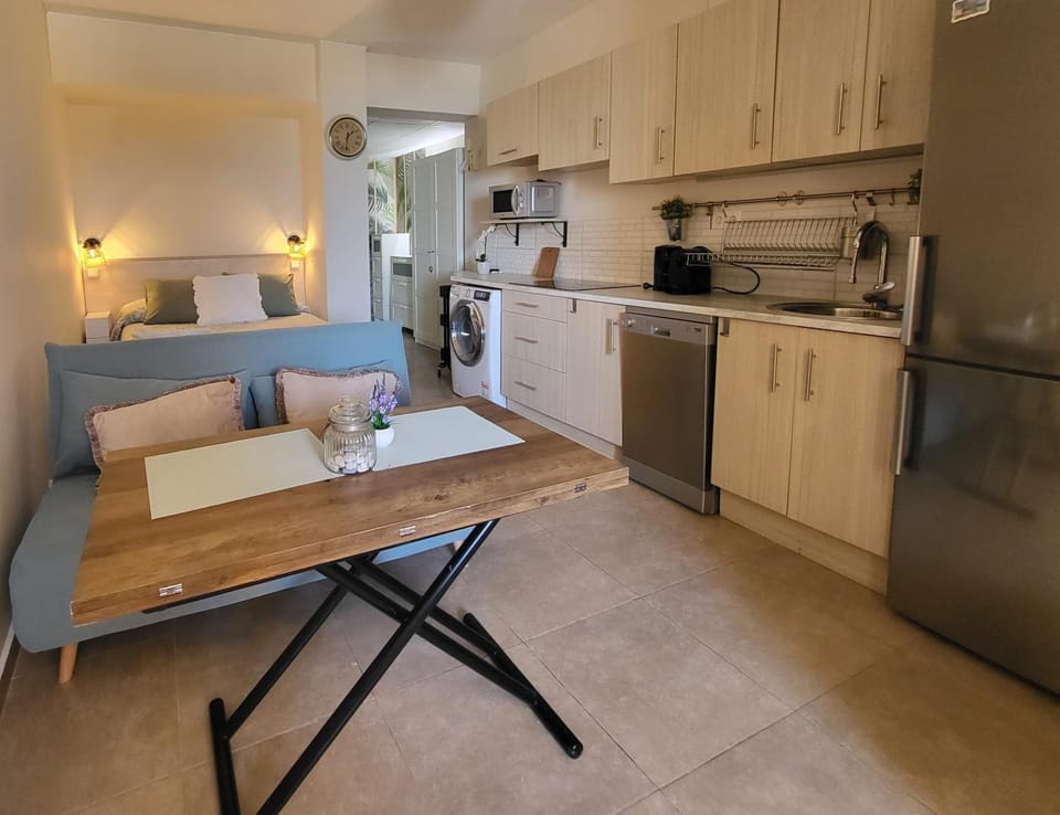 Kitchen or kitchenette, Photo of the whole room, Dining area, dishwasher, washing machine, kitchen