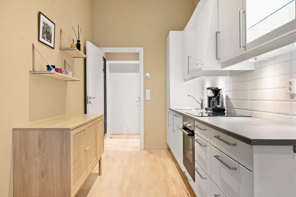 Kitchen or kitchenette, oven, stove