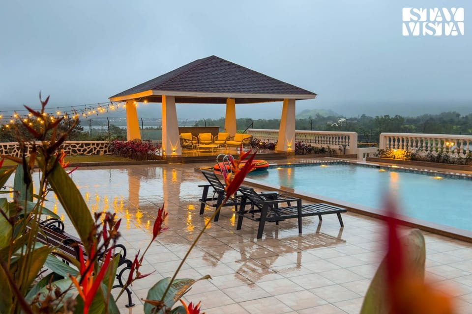 Pool view, Swimming pool