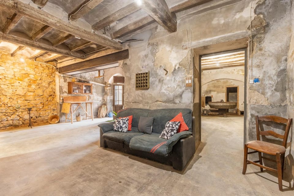 Property building, Living room