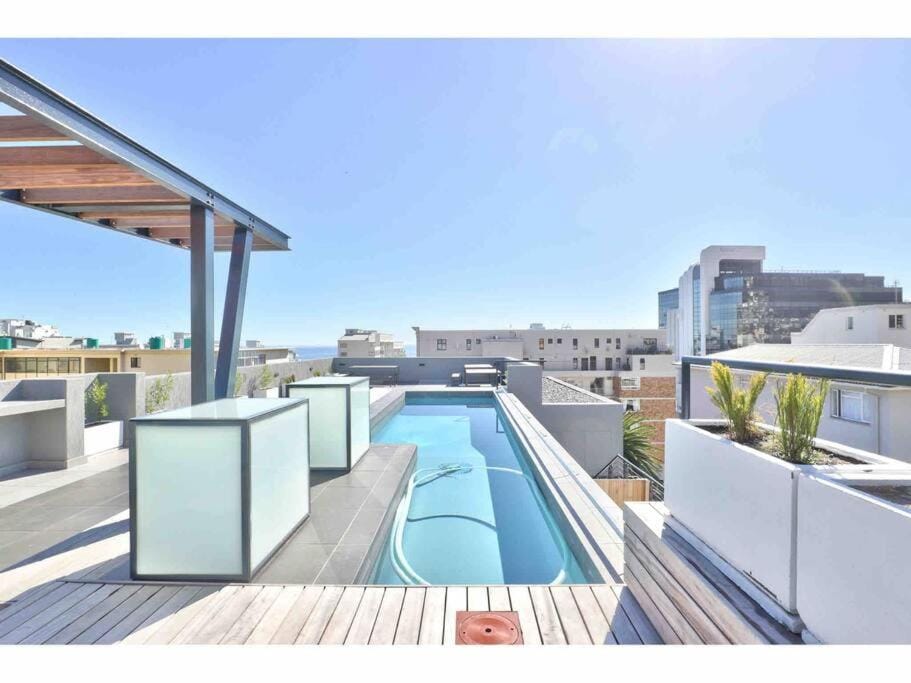 Beautiful Space with views of Lions Head Apartment in Sea Point
