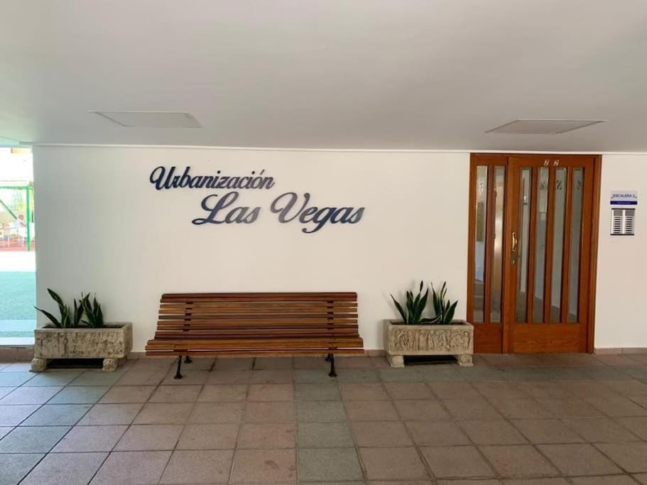 Estupendo apartamento con piscina y vistas al mar Apartment in Ribera Baixa