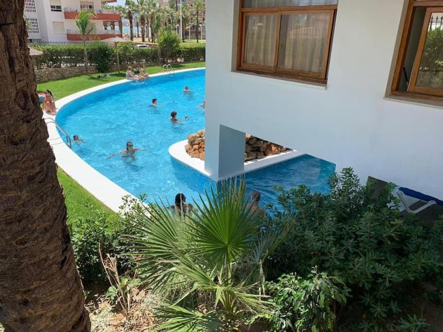 Estupendo apartamento con piscina y vistas al mar Apartment in Ribera Baixa