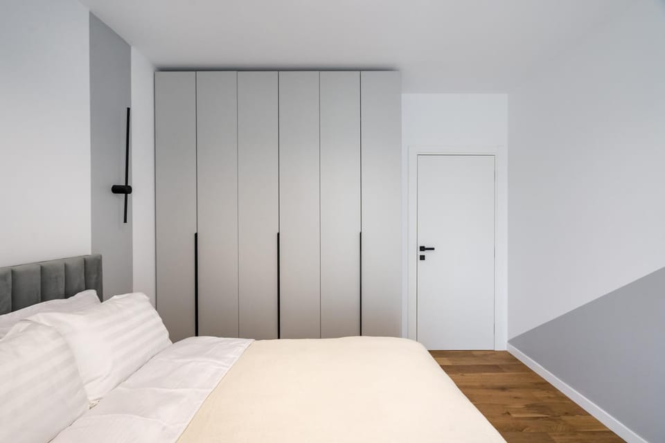 Bedroom, wardrobe