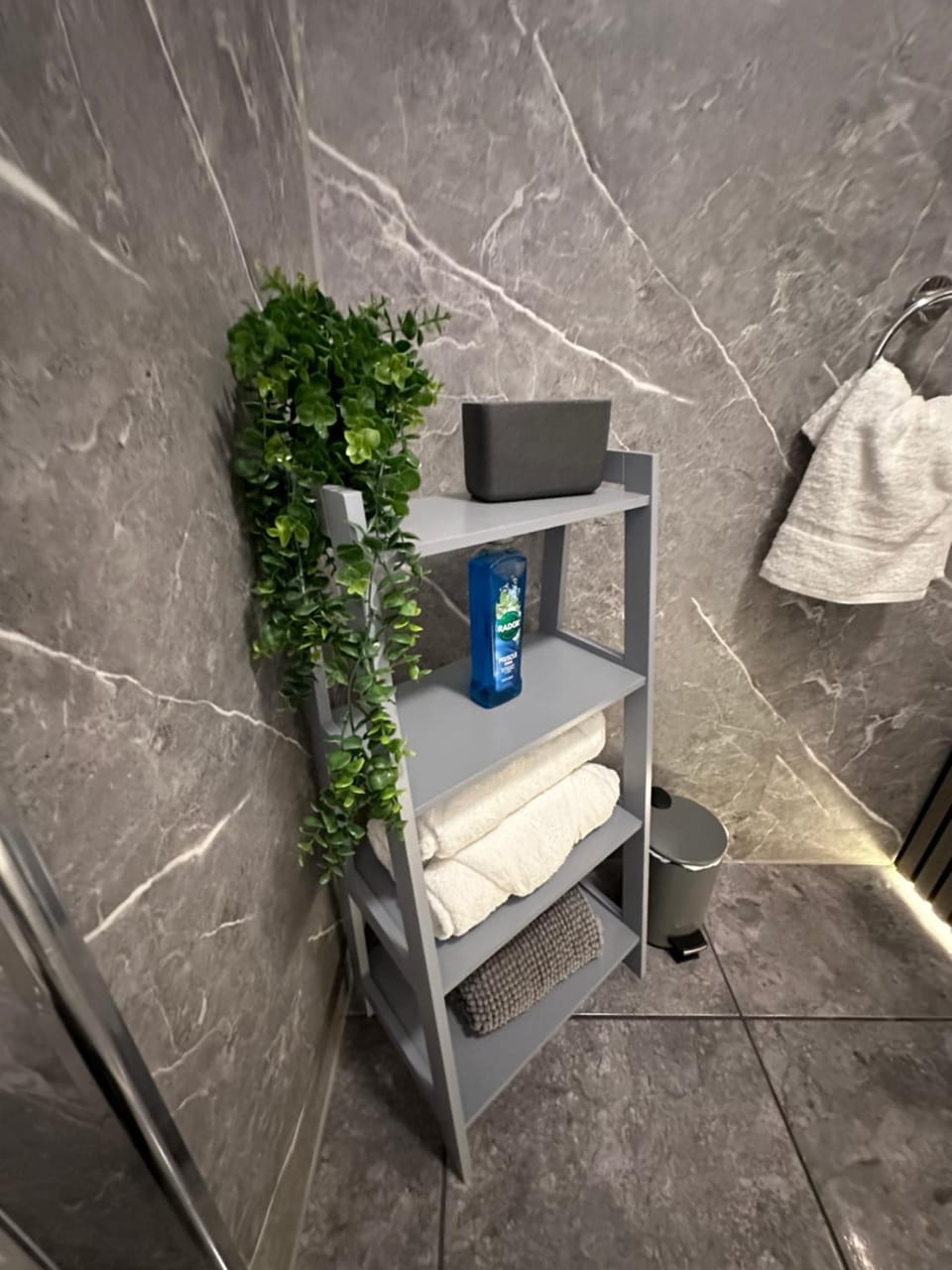 Bathroom, towels