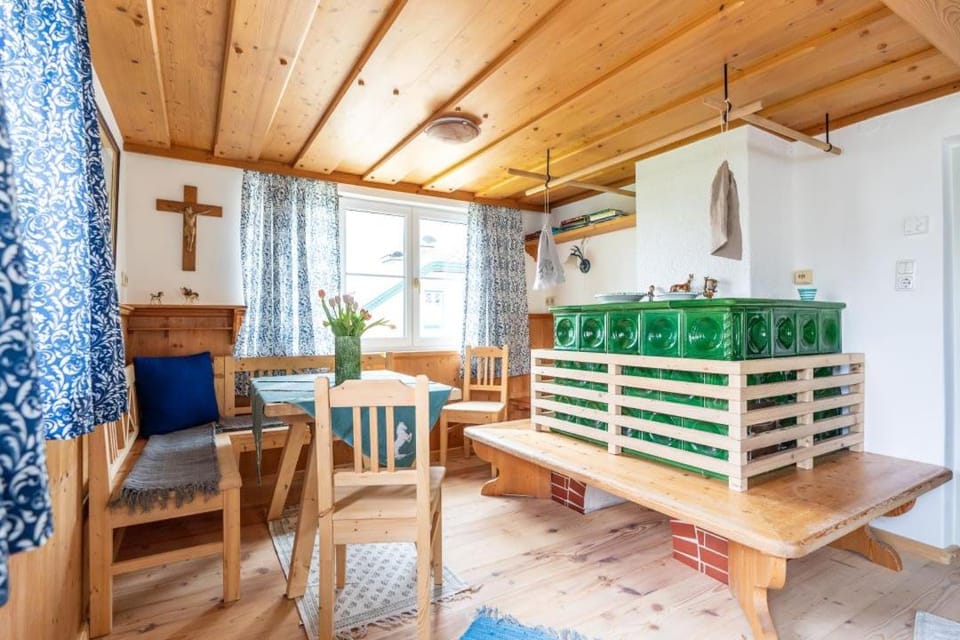 Ferienwohnung Kino Apartment in Salzburgerland