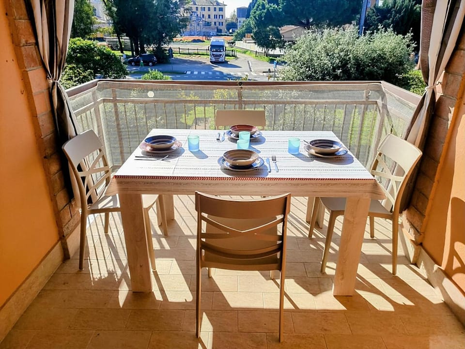 Balcony/Terrace, Garden view