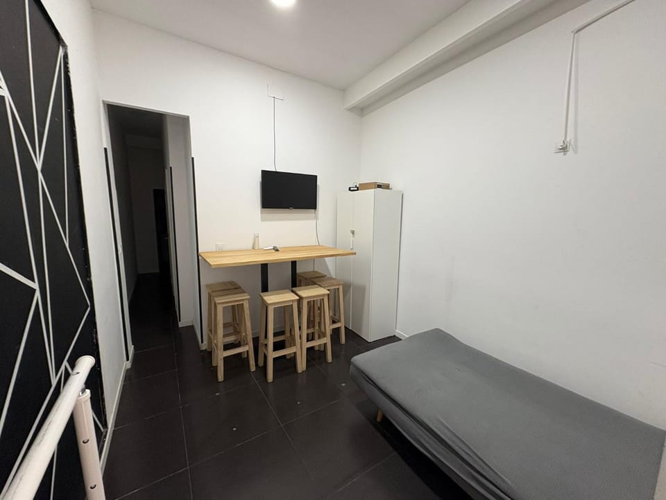 local adaptado Madrid Apartment in Centro