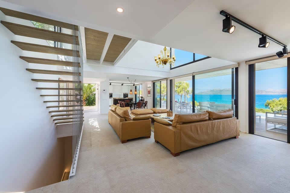 Living room, Sea view