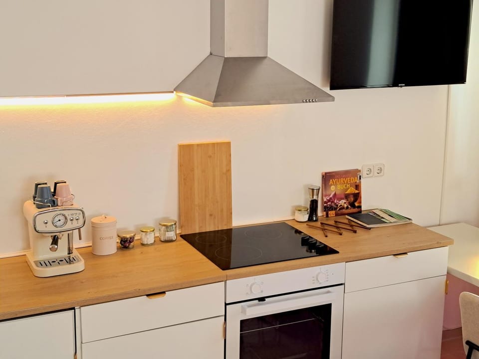 Kitchen or kitchenette, kitchen