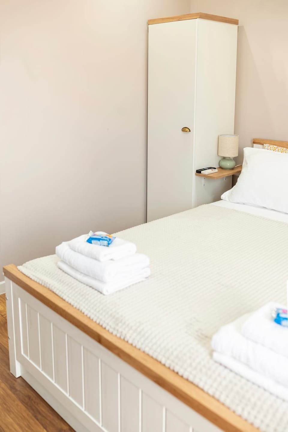 Bed, Bedroom, towels, wardrobe