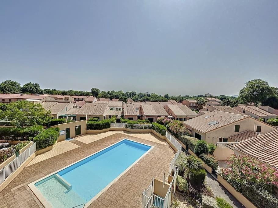 Pool view, Swimming pool, Swimming pool