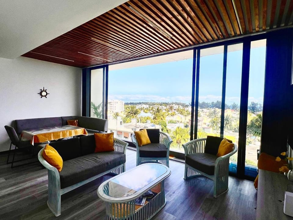 Cozy Seaview Penthouse Apartment in Flic en Flac
