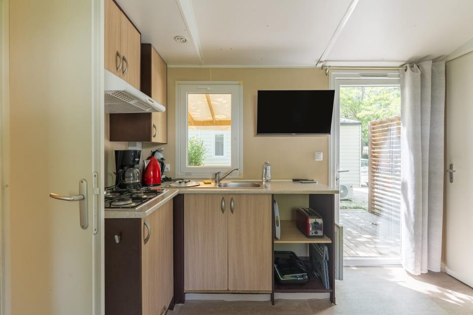 Mobil-home - Le 147 aux Iscles Campground/ 
RV Resort in La Roque-d'Anthéron