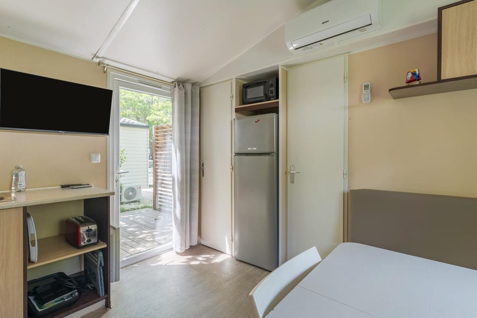 Mobil-home - Le 147 aux Iscles Campground/ 
RV Resort in La Roque-d'Anthéron