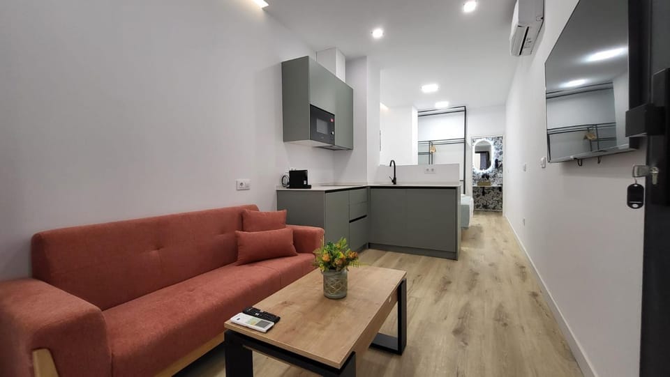 Communal lounge/ TV room, TV and multimedia, Kitchen or kitchenette, Living room, Seating area, Evening entertainment