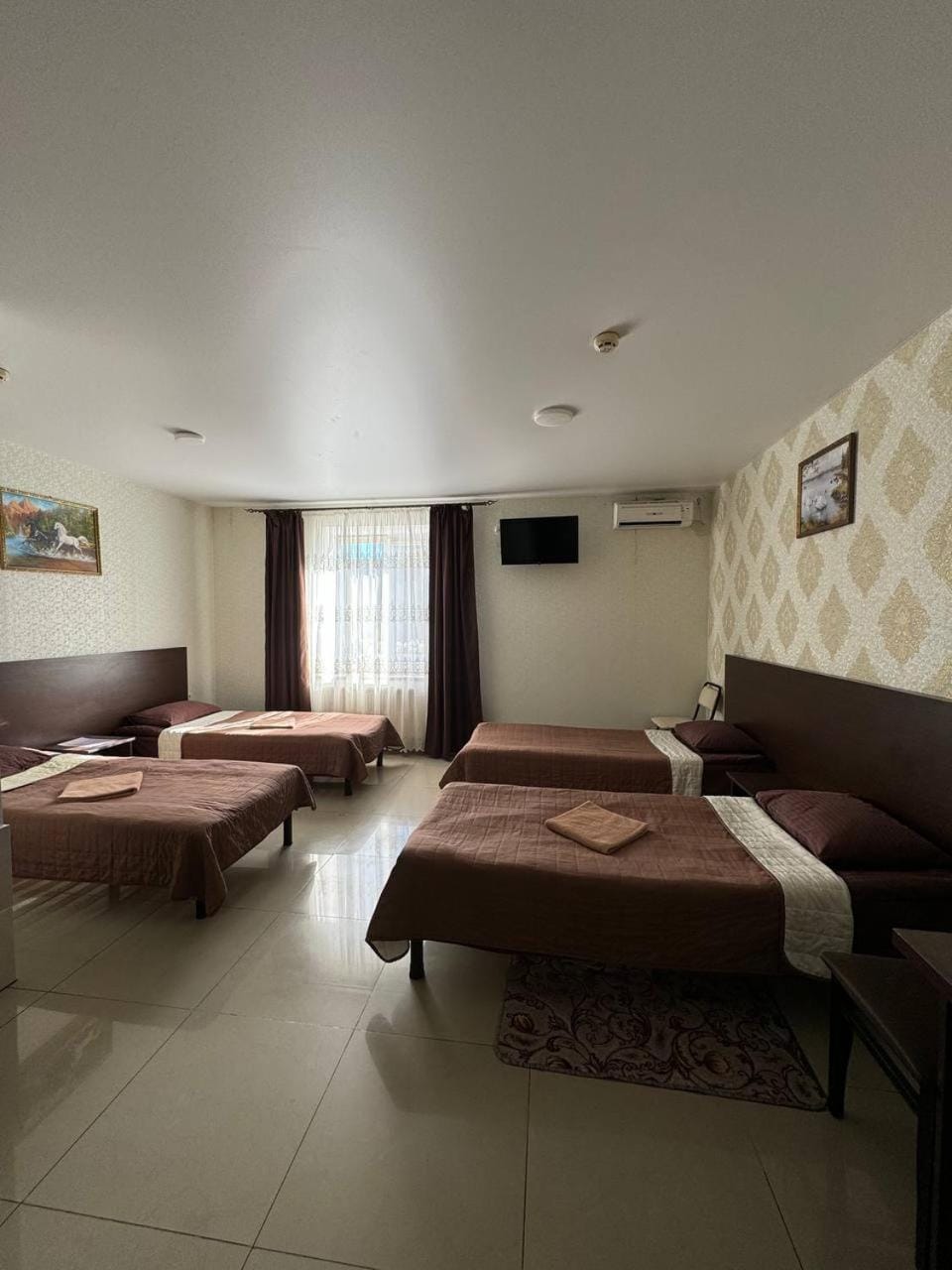 Bed, Photo of the whole room, Bedroom, air conditioner