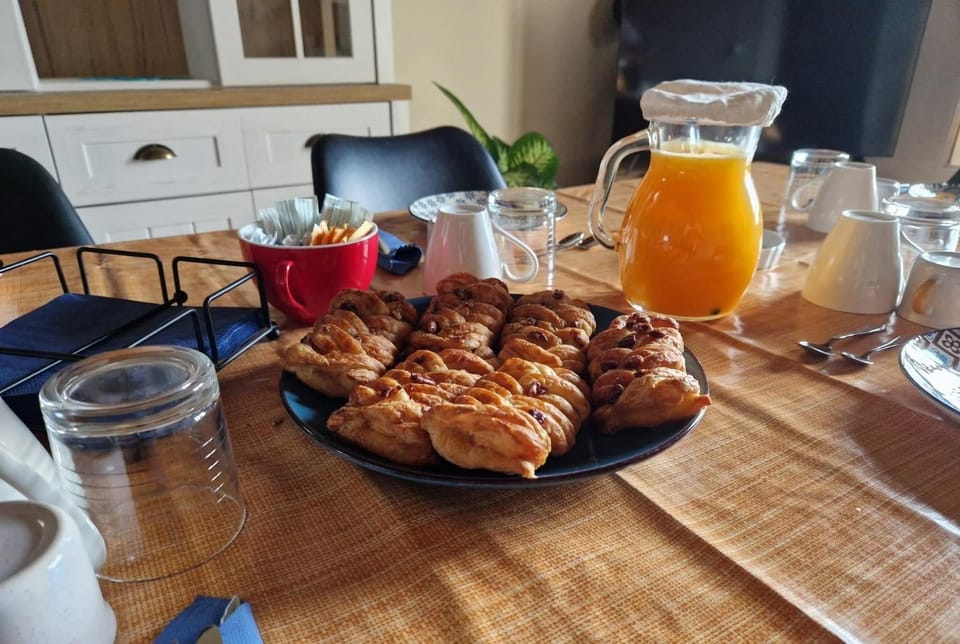 Food and drinks, Food, Breakfast, Drinks
