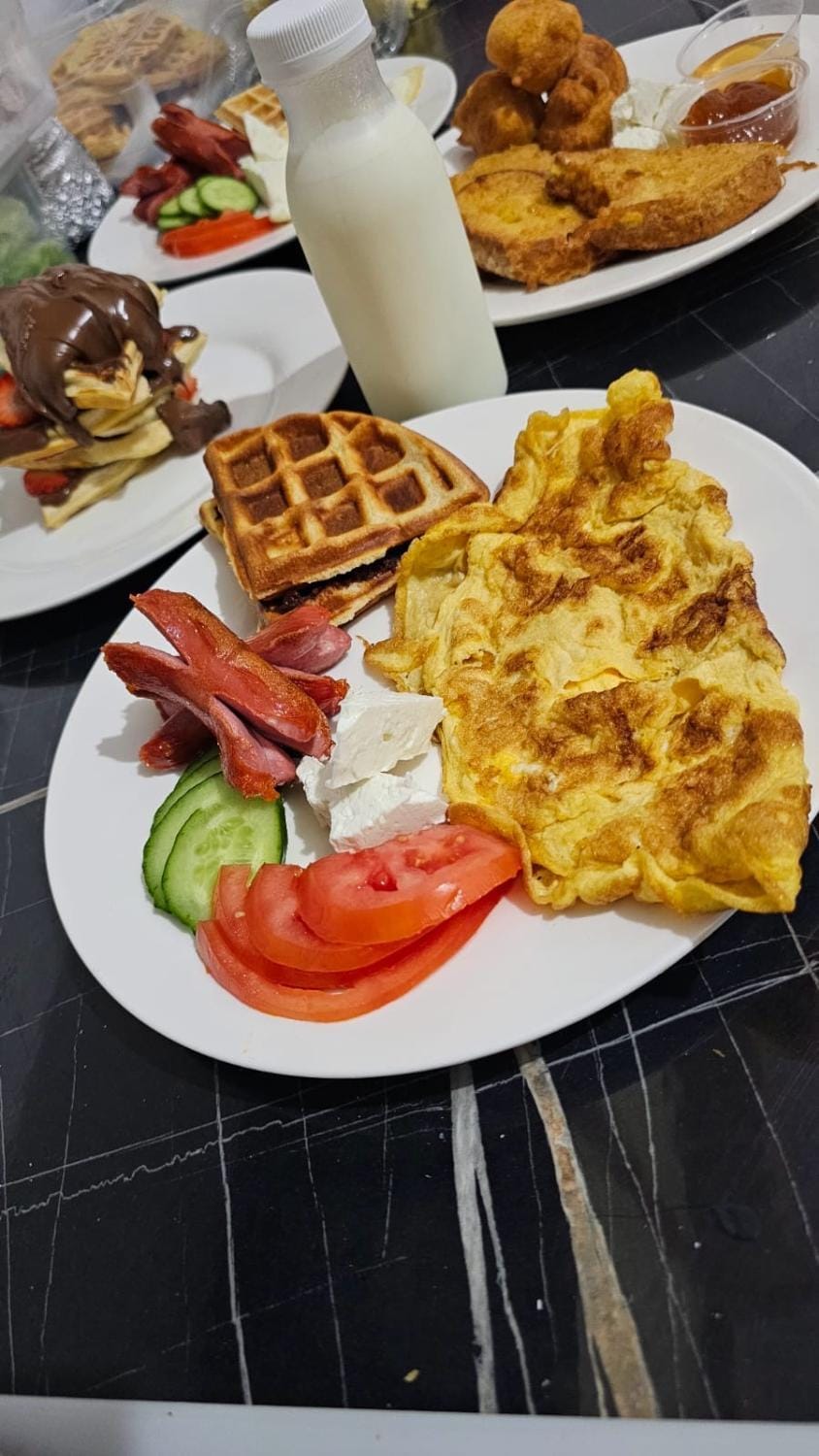 Food and drinks, Food, Breakfast