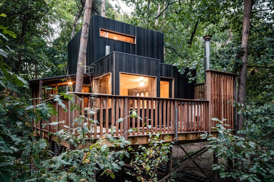 Property building, Natural landscape, Garden