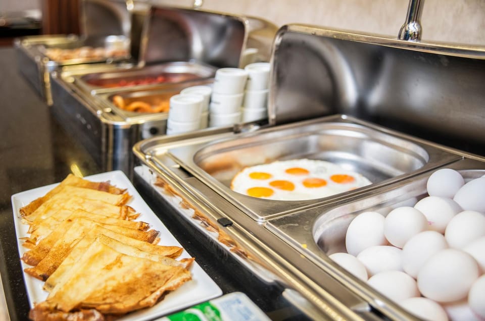 Food and drinks, Food, Breakfast, Continental breakfast, Buffet breakfast