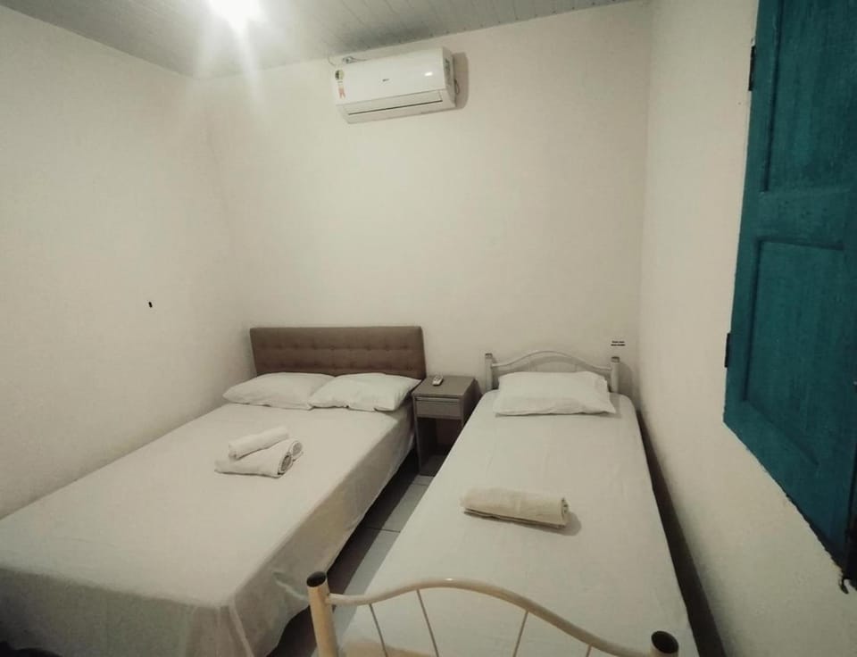 Pousada Ly, o seu refúgio no Centro de Barreirinhas Hostel in State of Piauí, Brazil