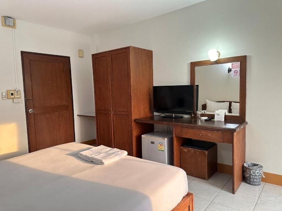 ปะการังแมนชั่น Apartment hotel in Thailand