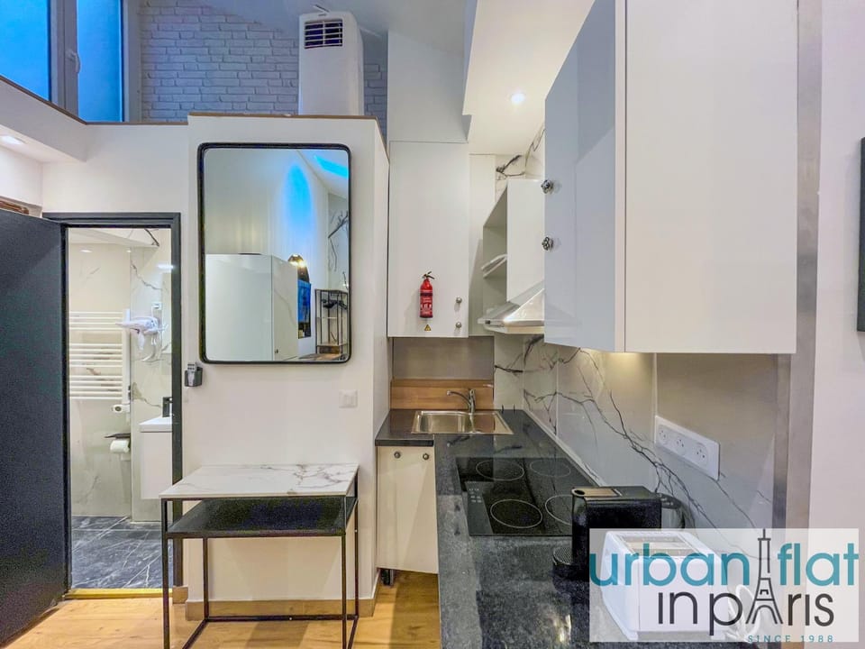 190 - Loft Gaite-Montparnasse Apartment in Paris