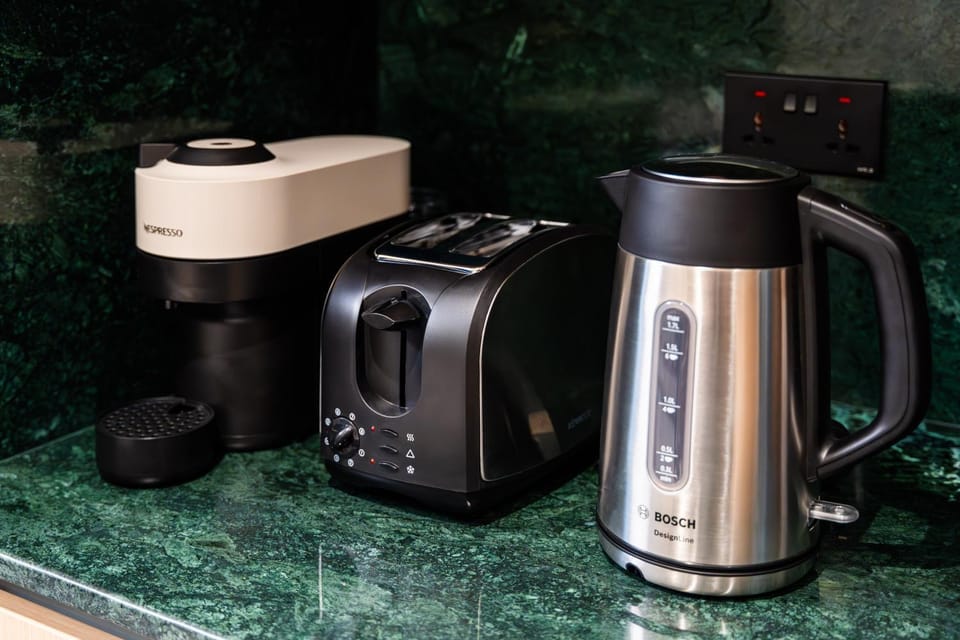 Coffee/tea facilities, Kitchen or kitchenette, toaster