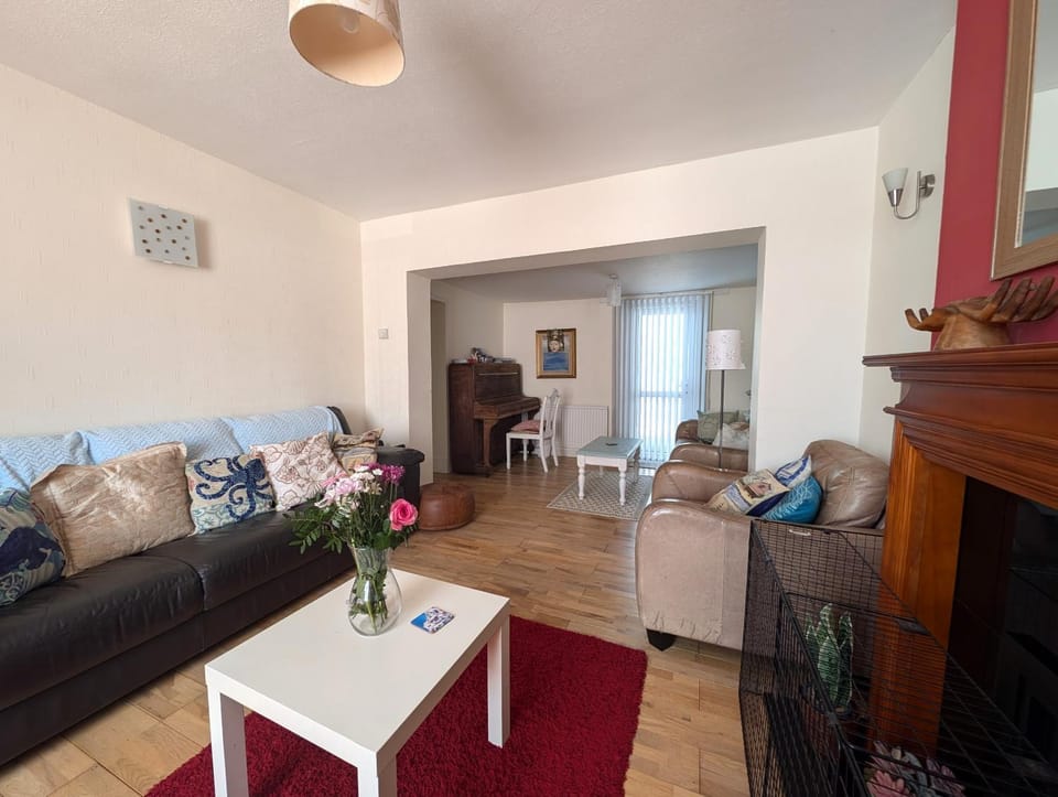 Communal lounge/ TV room, Living room
