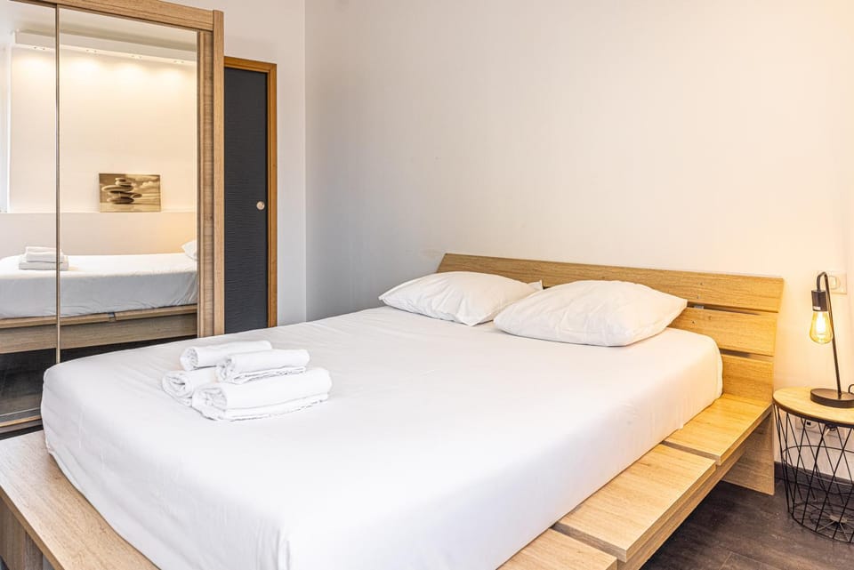 La Parenthèse- Place Martroi- Vue- Clim réversible Apartment in Orléans