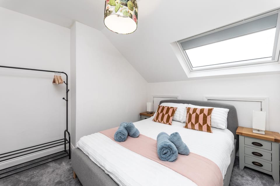 Bed, Photo of the whole room, Bedroom, towels, wardrobe