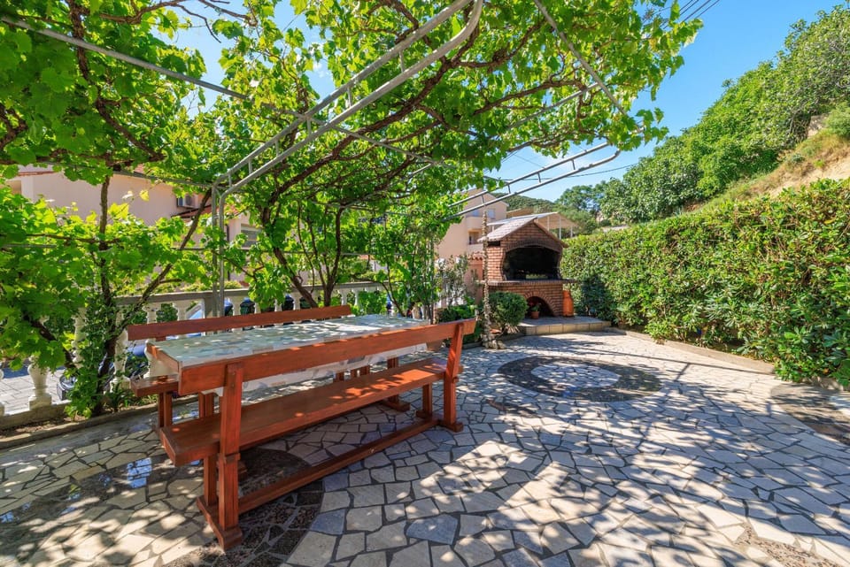 BBQ facilities, Balcony/Terrace