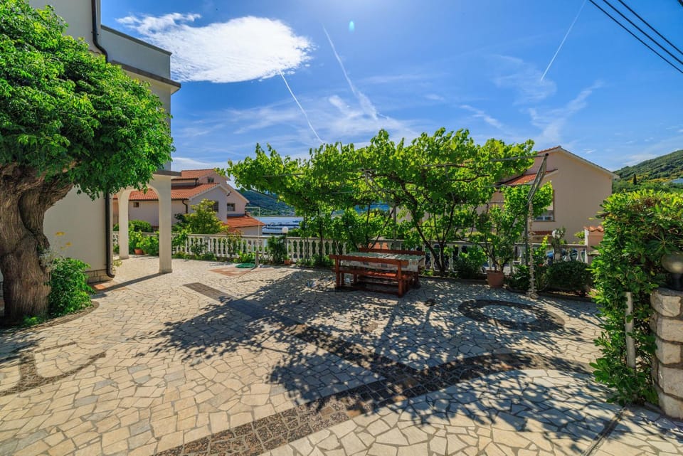 Patio, Balcony/Terrace