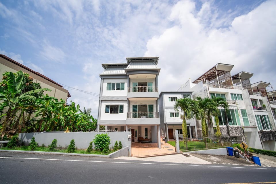 Property building, Day