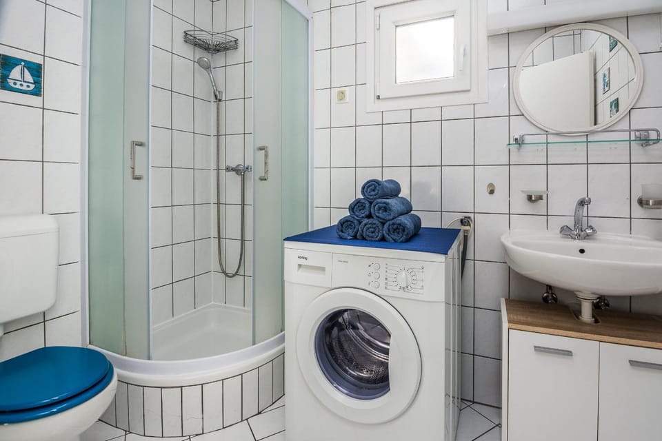 Toilet, Other