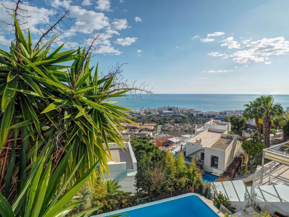 Sea view, Swimming pool