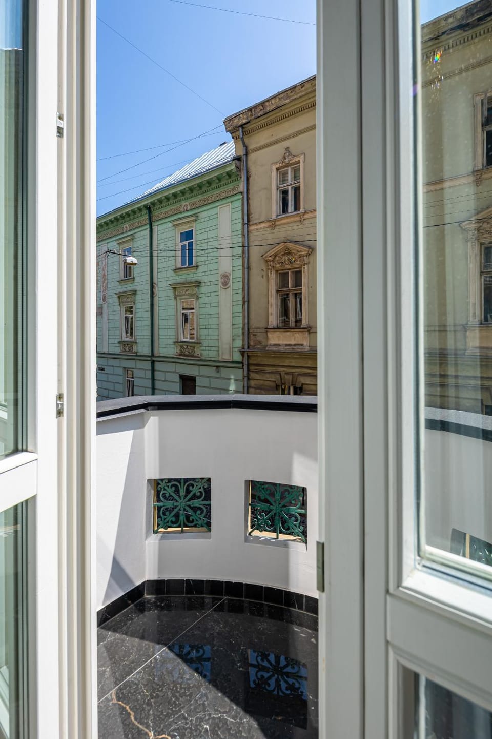 Property building, Day, View (from property/room), Balcony/Terrace