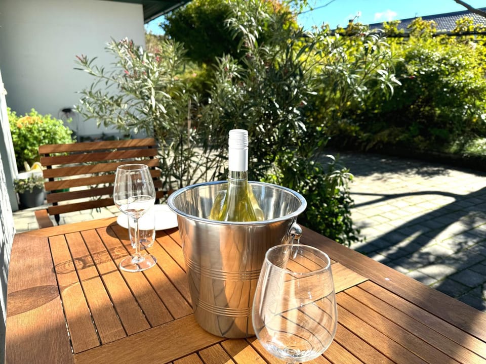 Balcony/Terrace, Dining area, Drinks, Alcoholic drinks